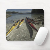 Kayaks auf Dicebox Island, Broken Island Group, Mousepad (Mit Mouse)