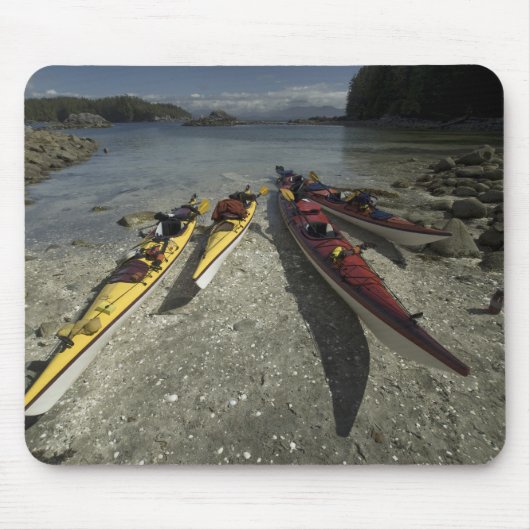 Kayaks auf Dicebox Island, Broken Island Group, Mousepad (Vorne)