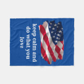 keep calm quote and vibrant american flag fleecedecke (Vorderseite (Horizontal))