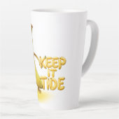 Keep It Tide – Lustige Banane-Typografie Minimalis Milchtasse (Rechte Ecke)