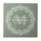 Keepake Newlyly Couple Green Wreath Monogram Fliese (Vorderseite)