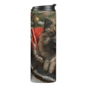 keeshond Dog Christmas Festive Thermosbecher (Nach links gedreht)