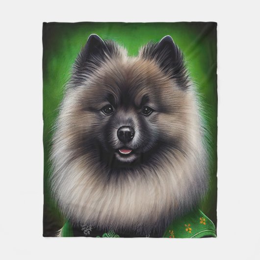 Keeshond Dog in St. Patrick's Day Dress Fleecedecke (Vorderseite)