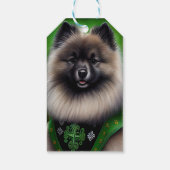 Keeshond Dog in St. Patrick's Day Dress Geschenkanhänger (Rückseite)