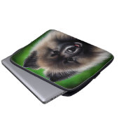 Keeshond Dog in St. Patrick's Day Dress Laptopschutzhülle (Vorne Knopf)
