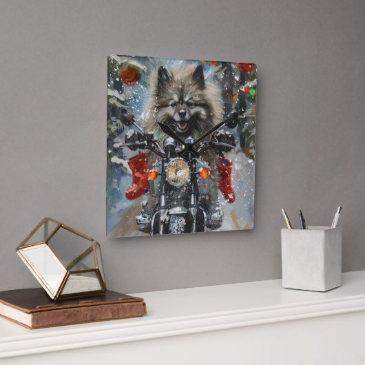 Keeshond Dog Riding Motorrad Weihnachten Quadratische Wanduhr (Büro)