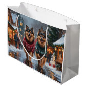 Keeshond Dogs Christmas Snow Holiday Große Geschenktüte (Rückseite Schrägansicht)