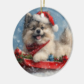 Keeshond Hund in Sledge Lass es Schnee Weihnachten Keramik Ornament (Links)