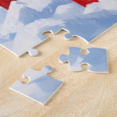 Keeshond Hund läuft im Schnee mit Weihnachtshut Puzzle (Seite)