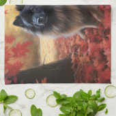 Keeshond im Herbst Leaves Fall Inspiriert Geschirrtuch (Gefaltet)