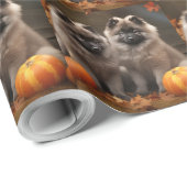 Keeshond Puppy Autumn Delight Pumpkin Geschenkpapier (Rolleneckpunkt)