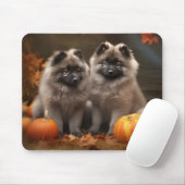 Keeshond Puppy Autumn Delight Pumpkin Mousepad (Mit Mouse)
