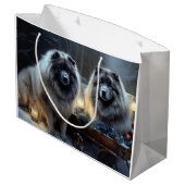 Keeshond Snowy Sleigh Weihnachtsdekor Große Geschenktüte (Rückseite Schrägansicht)