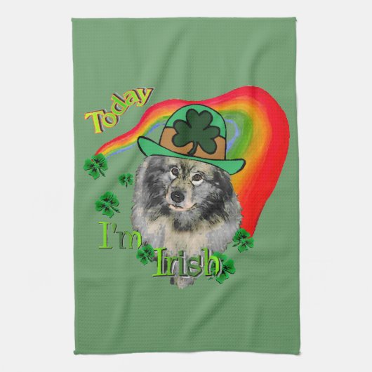 Keeshond St Patricks Day Küchentuch (Vertikal)