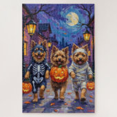 Keeshond Trick-or-Treating in Halloween-Kostümen Puzzle (Vertikal)
