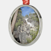 Keeshond-Wasserfall-Verzierung Silbernes Ornament (Links)