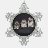 Keeshonden für behält Schneeflocke-Zinn-Verzierung Schneeflocken Zinn-Ornament (Vorderseite)