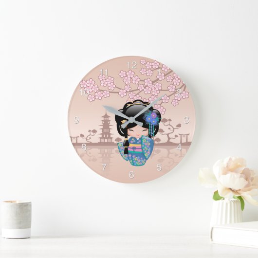 Keiko Kokeshi Doll - Blue Kimono Geisha Girl Große Wanduhr (Zuhause)