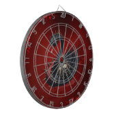 Kein durchschnittlicher Schwan – Stacheln, Schädel Dartscheibe (Vorderseite Links)