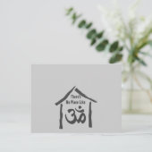 Kein Ort wie Om Calligraphy Postkarte (Stehend Vorderseite)