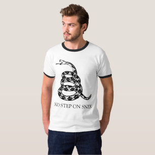 Kein Schritt auf Snek T-Shirt