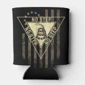 KEIN SCHRITT MILITÄR GADSDEN SNAKE AMERIKAN FLAG DOSENKÜHLER (Rückseite)