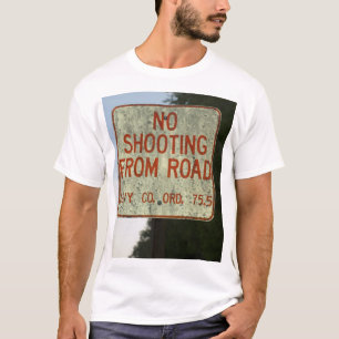 Kein Schuss aus dem T-Shirt der Straße