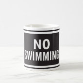 Kein Schwimmen, kühne Schwarz-Weiß-Warnung Kaffeetasse