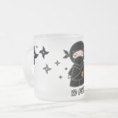 Kein Spaß! Ninja mit Shurikens Tasse (Vorderseite Links)