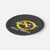 Kein Trick nur Leckerei Pappteller (Schrägansicht)