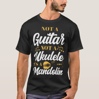Keine Gitarre, kein Ukulele, sondern ein T-Shirt