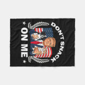 Keine Kleinigkeit auf meine lustige Katze Donald T Fleecedecke (Vorderseite (Horizontal))