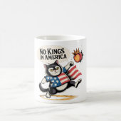 Keine Könige in Amerika Patriotische Katze Kaffeetasse (Mittel)
