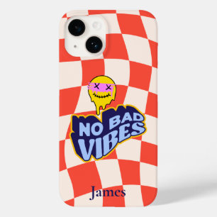 Keine schlechten Vibes Melden Emoji Checkered Case-Mate iPhone 14 Hülle