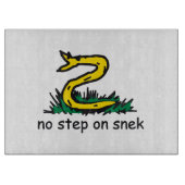 Keine Schritte auf snek memes Gadsden parody SnekR Schneidebrett (Vorderseite)