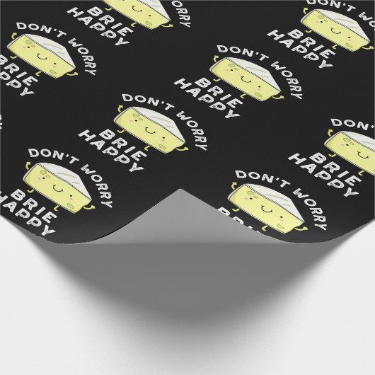 Keine Sorge Brie Happy Funny Cheese Pun Dark BG Geschenkpapier (Ecke)