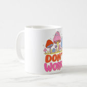 Keine Sorge - farbenfroher Kawaii Mushroom Kaffeetasse (Vorderseite Links)