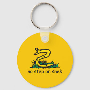 Keine Stufe auf Snek-Meme Gadsden-Parodie SnekRigh Schlüsselanhänger