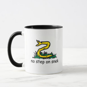 Keine Stufe auf Snek-Meme Gadsden-Parodie SnekRigh Tasse