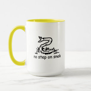 Keine Stufe auf Snek-Memes Gadsden-Parodie SnekRig Tasse