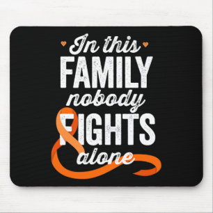 Keiner kämpft allein um das Bewusstsein dieser Fam Mousepad
