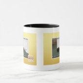 Keller-Katze, etwas verwirrt Tasse (Zentrum)