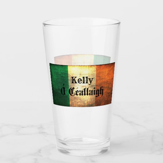 Kelly Familienname auf irischer Flagge Glas (Vorderseite)