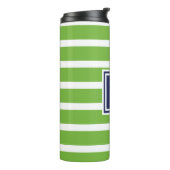 Kelly Green Stripe Navy Moderne Monogram Coastal Thermosbecher (Nach links gedreht)