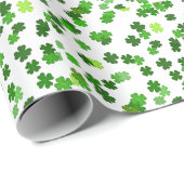 Kelly-grün „Shamrocks Falling“ Geschenkpapier (Rolleneckpunkt)