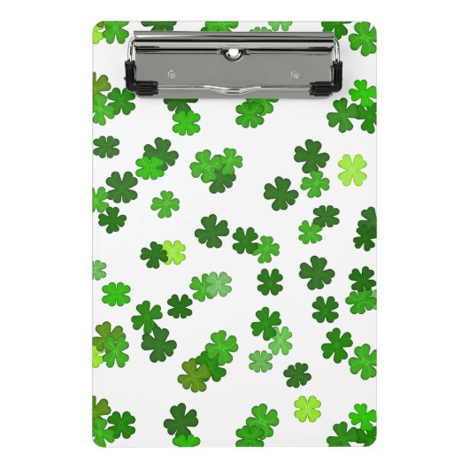 Kelly-grün „Shamrocks Falling“ Mini Klemmbrett (Vorderseite)