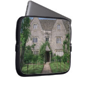 Kelmscott Manor (Foto) Laptopschutzhülle (Vorne Rechts)