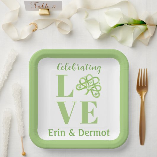Keltisch grüne Wasserfarben-Kleeblatt NAME Hochzei Pappteller (Hochzeit)