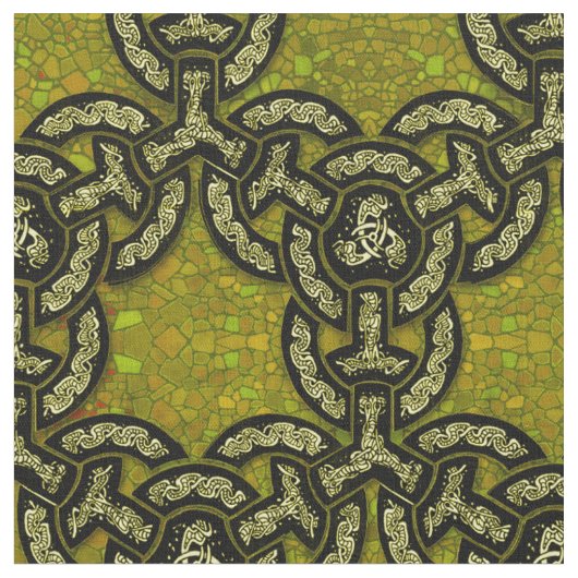 Keltische Drache-Kette im dunklen Gold Stoff (Nahaufnahme)