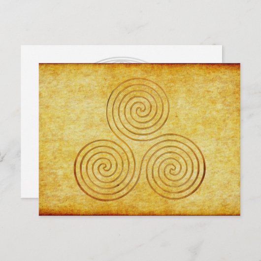 keltische Dreifach-Spirale - Das antike Gold einer Postkarte (Vorne/Hinten)